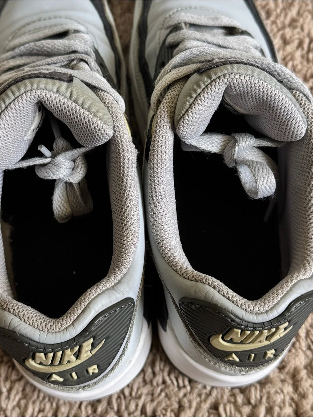 NIKE Air Max 90 Big Kids Sneakers Wolf Grey Black Leather GS Size 5.5 Youth